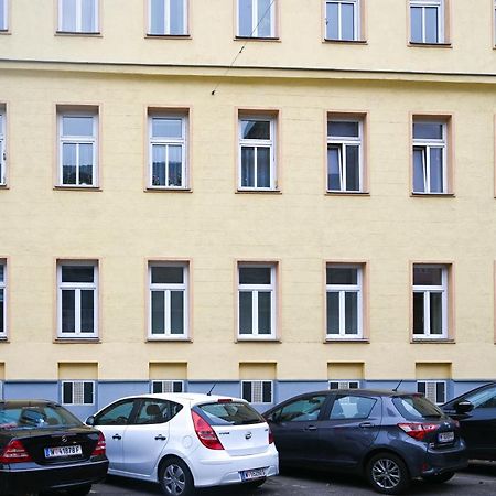 Delightful Duplex Danube Canal Вена Экстерьер фото