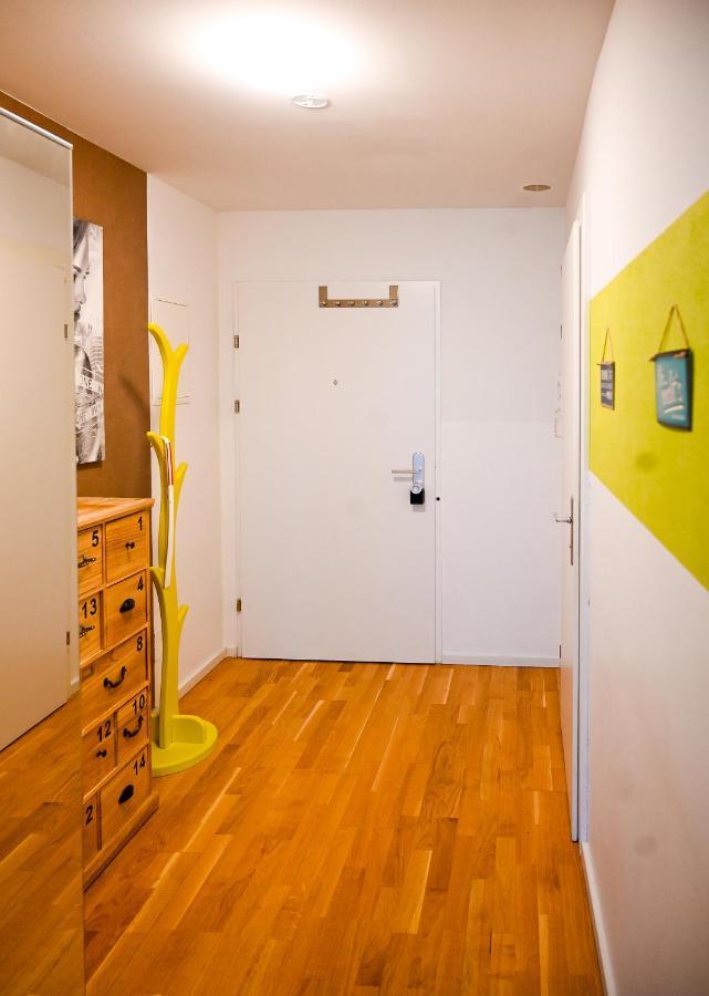 Delightful Duplex Danube Canal Вена Экстерьер фото
